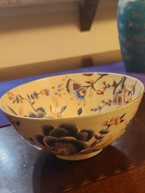 Hand-Painted Asian PorcelainFloral Bowl.